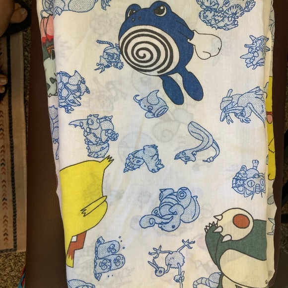 Vintage 90’s Pokemon twin Bedding Sheets - Yellow and Blue - Picture 4 of 5